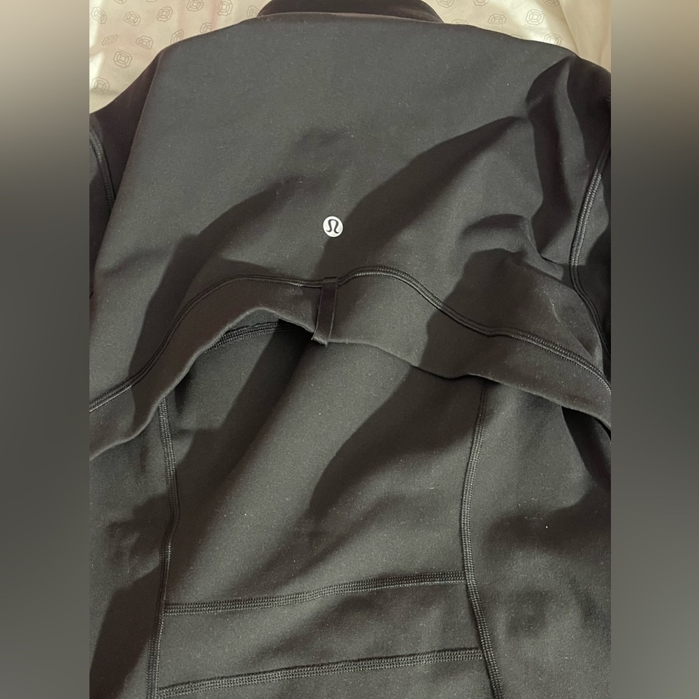 Lululemon size 10 women zip up new
